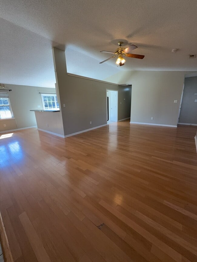 Photo - Nice 3 Bedroom, 2 Bath Home in Hubert