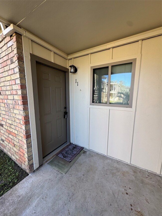 Photo - 3755 Delaware St