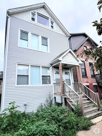 Building Photo - 2306 N Hoyne Ave Unit 1R Rental