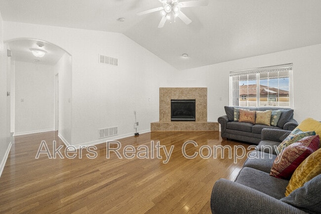 Photo - 2143 Teal Ct