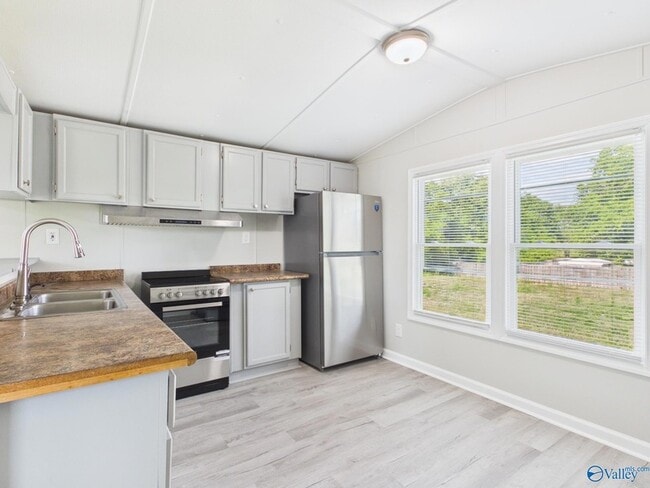 Photo - 877 Rolan Gooch Rd