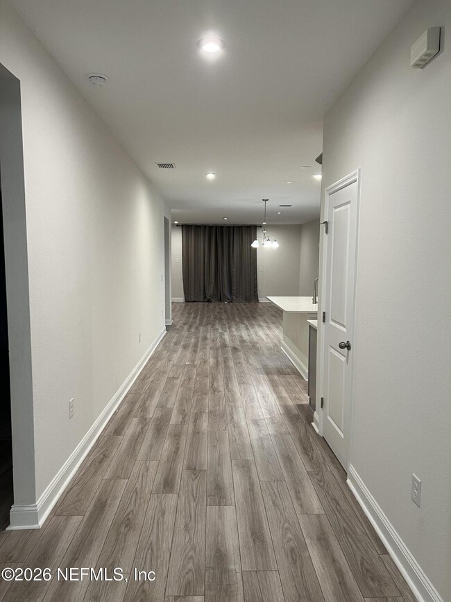 Photo - 504 Blue Daze St