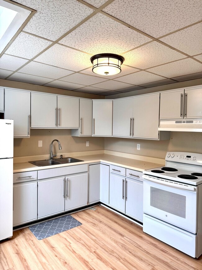 Photo - 312 Union St Unit 1