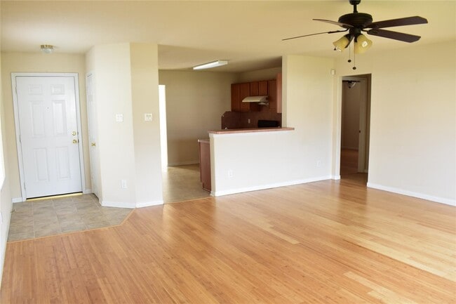 Photo - 3610 Barkers Crossing Ave