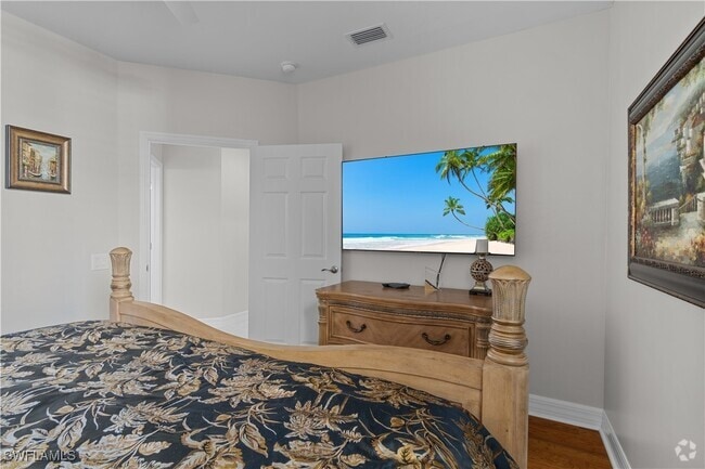 Building Photo - 8310 Big Acorn Cir Unit 10B Rental