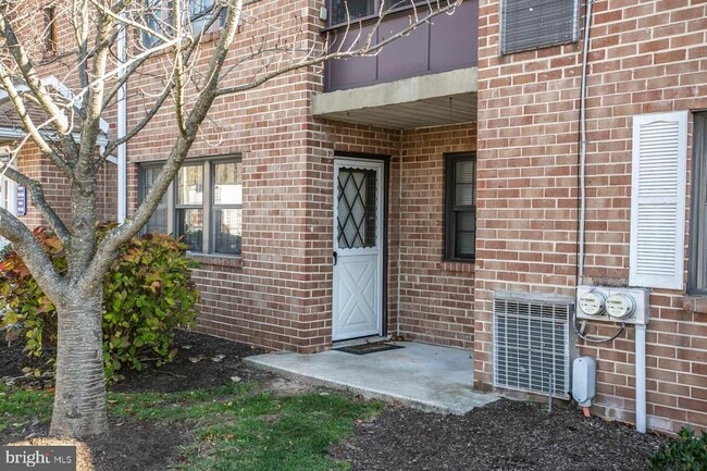 Photo - 154 Woodstream Dr Unit CONDO 154