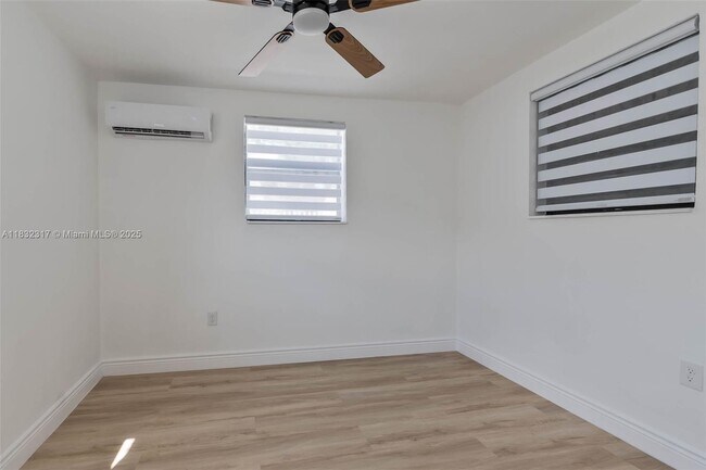 Photo - 583 NW 47th Terrace Unidad R