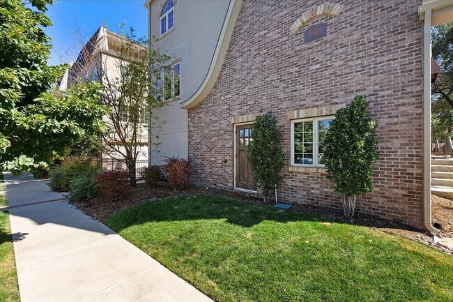 Photo - 948 S Pearl St