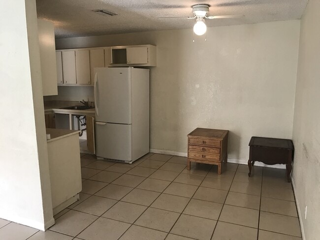 Photo - Large 2-1 with central air