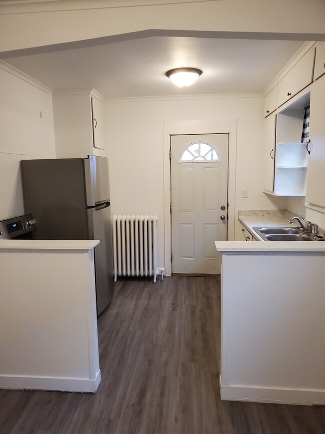 Photo - 1338 Main St Unit 5