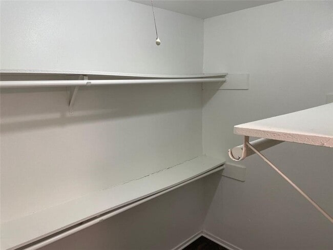 Building Photo - 1717 W 35th St Unit 111