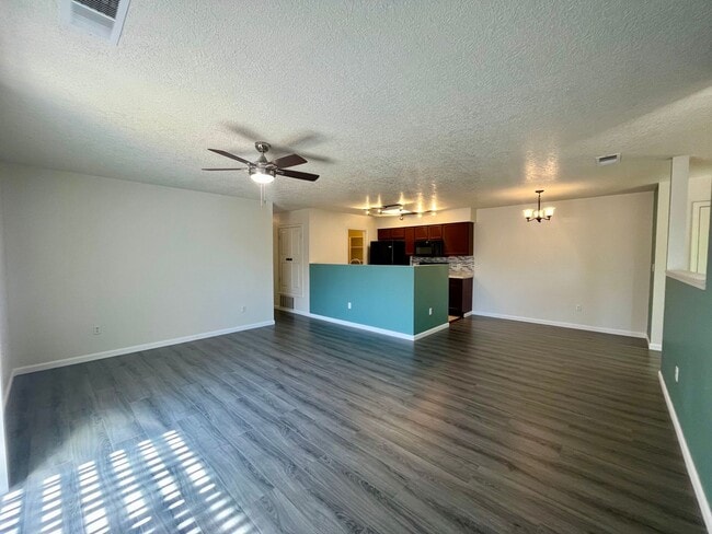 Photo - Lovely 2 Bedroom 2 Bathroom Condo Located In The NW! Unit 4204