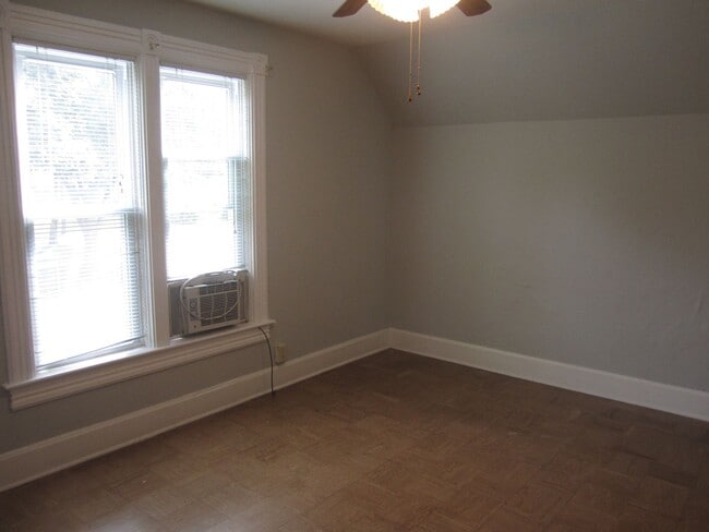 Photo - 4 Bedroom house; Close to downtown Mankato!