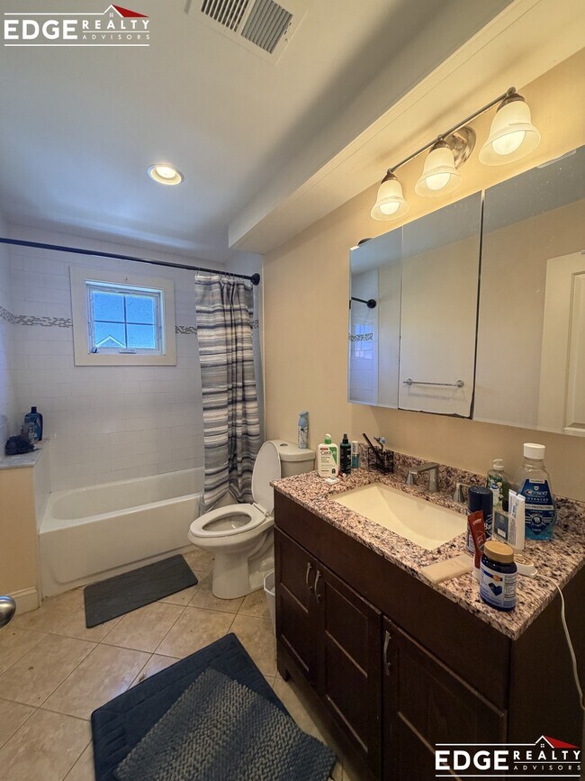 Photo - 15 Sparhawk St Unit 1