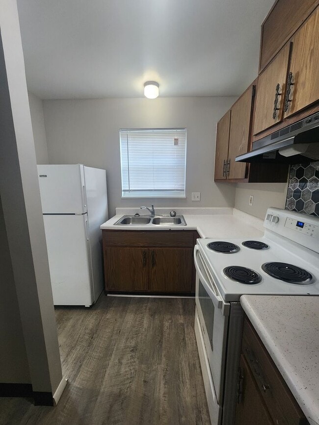 Photo - Spacious 2-Bedroom Townhome – Move-In Ready! Unidad RD4811