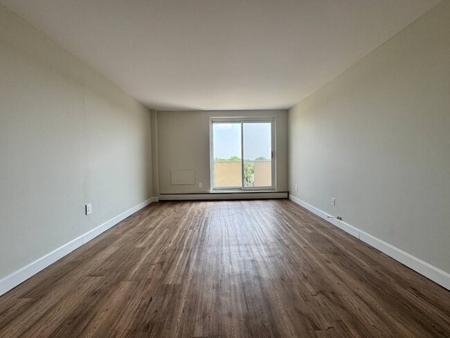 Photo - 455 Sandys St