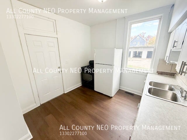 Photo - 3292 W 98th St Unit 2