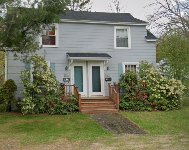Building Photo - 360 Maple St Rental
