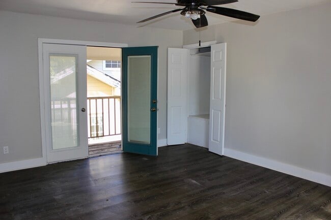 Photo - 6832 Avenue I