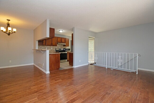 Photo - 7626 Wedgewood Ct N