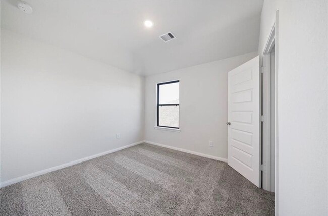 Photo - 25290 Pomegranate Pl