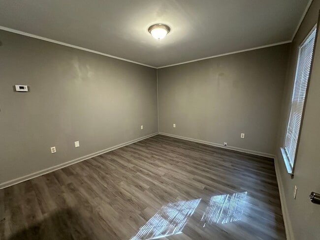 Photo - 134 Tyrone Blvd
