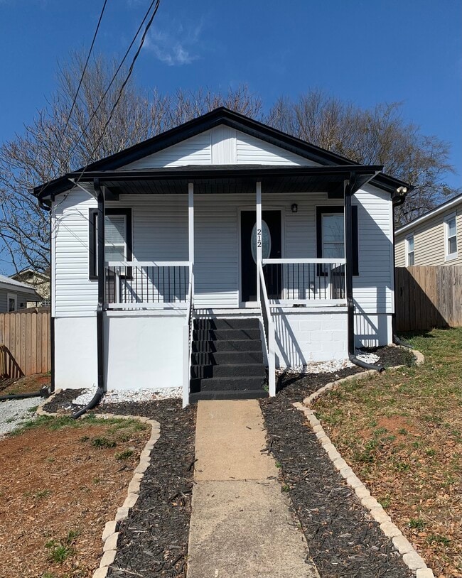 212 Spartanburg St