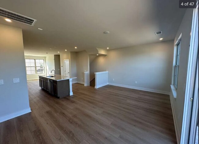 Photo - 2615 Wilkinson Pike