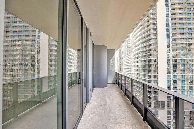 Photo - 1000 Brickell Plaza Unidad 1904