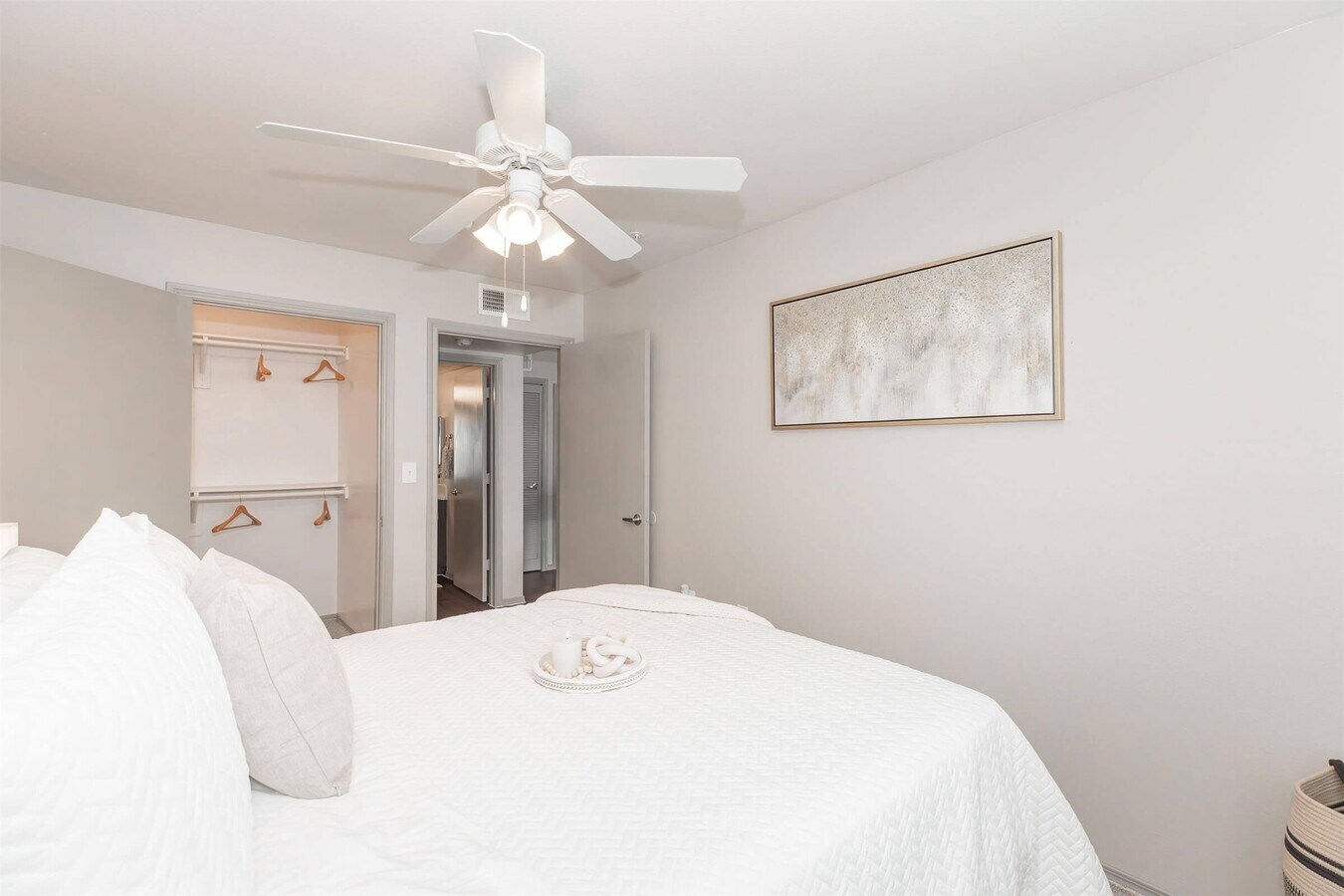 Photo - 1088 Park Plaza Dr Unidad B1