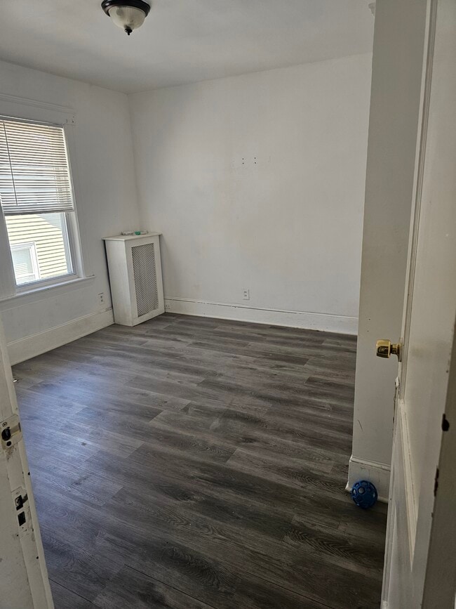 Building Photo - 25 Sunset Ave Unit second Floor Rental