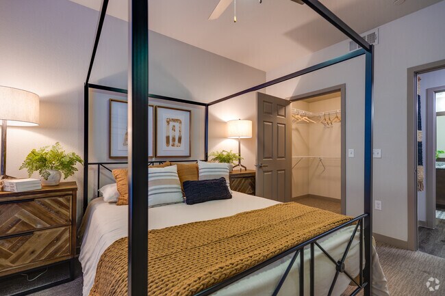 VO2B; 2 BR, 2 BA - 1,213 SF