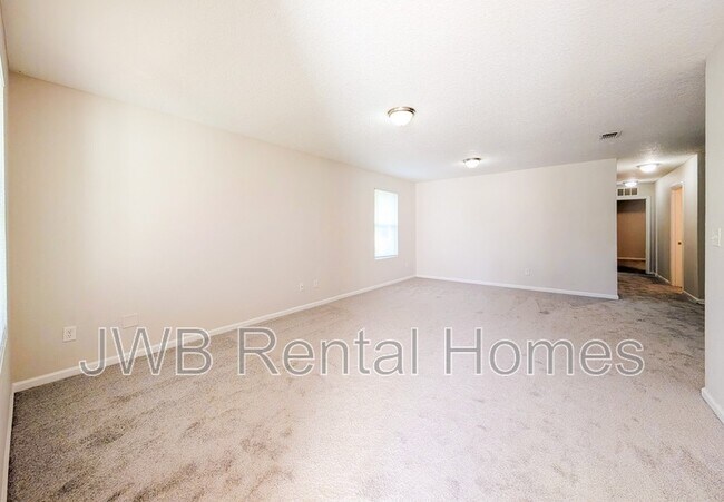 Photo - 8630 Buttercup St