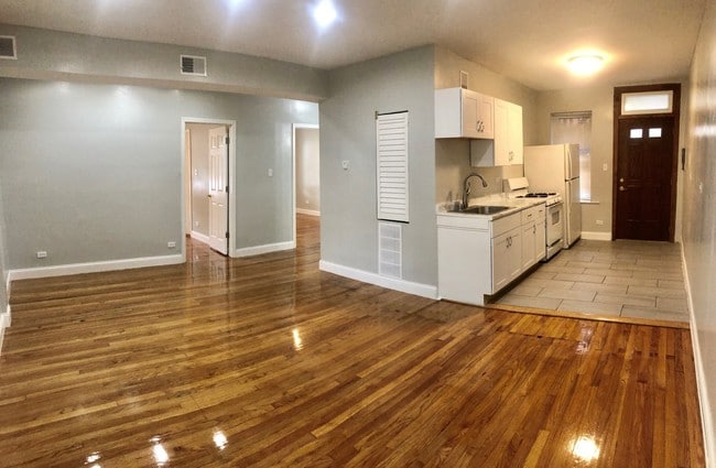 Photo - 6200 S Parkside Ave Unit 2nd