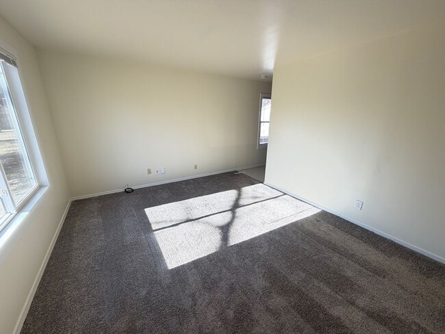 Photo - 1621 Clover Ln