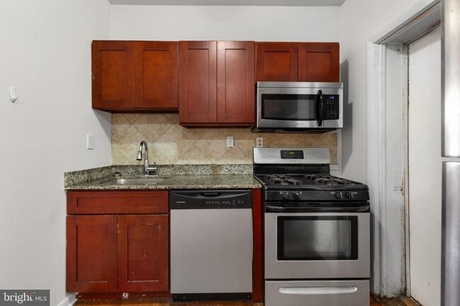 Photo - 240 W Girard Ave Unit 1