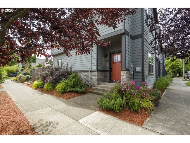 Photo - Incredible 2 Bed 1.5 Bath + Den  in N Portland near Peninsula Park! A/C and More!