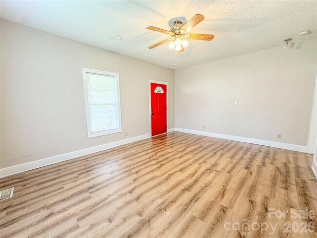 Photo - 818 Grier St
