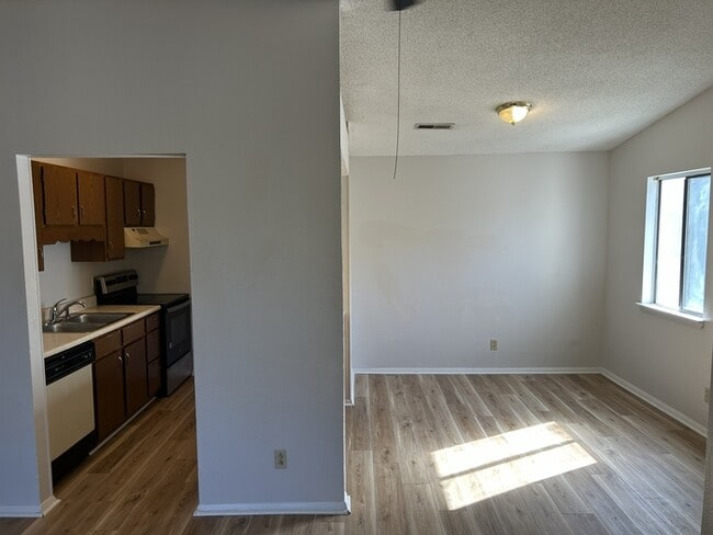 Photo - 3615 N Crestview Dr NW Unidad 2