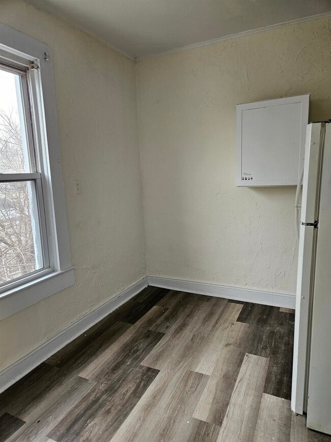 Photo - 195 Winfield Ave Unit 2