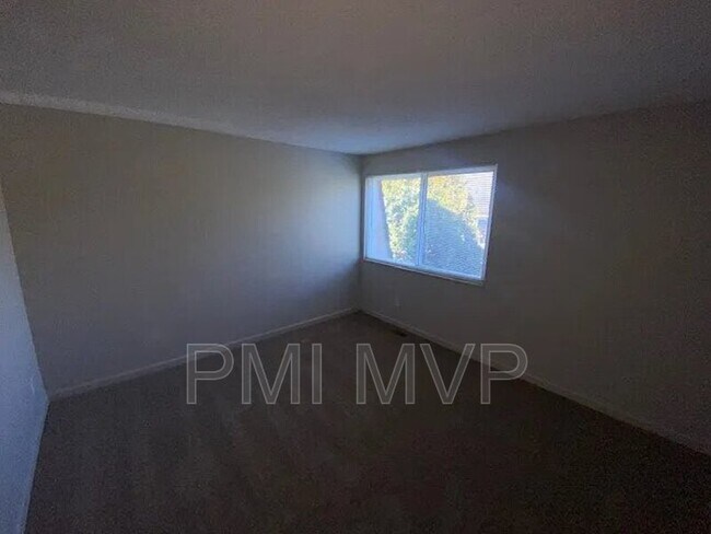 Photo - 7274 Broadwyn Dr