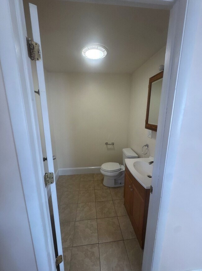 40 Robin St