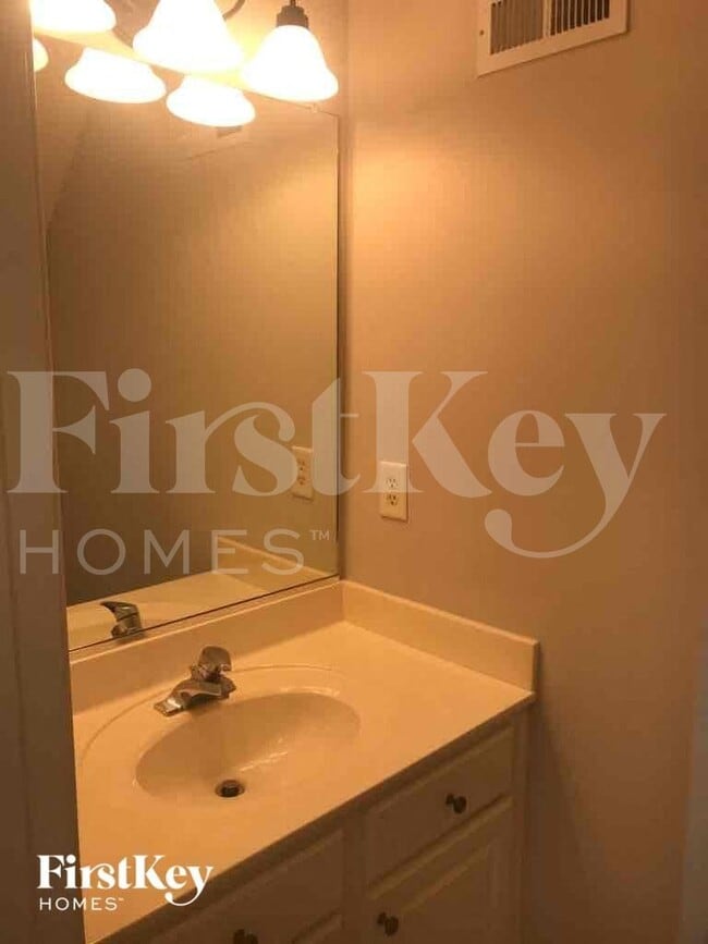 Photo - 2900 Hickman Ln