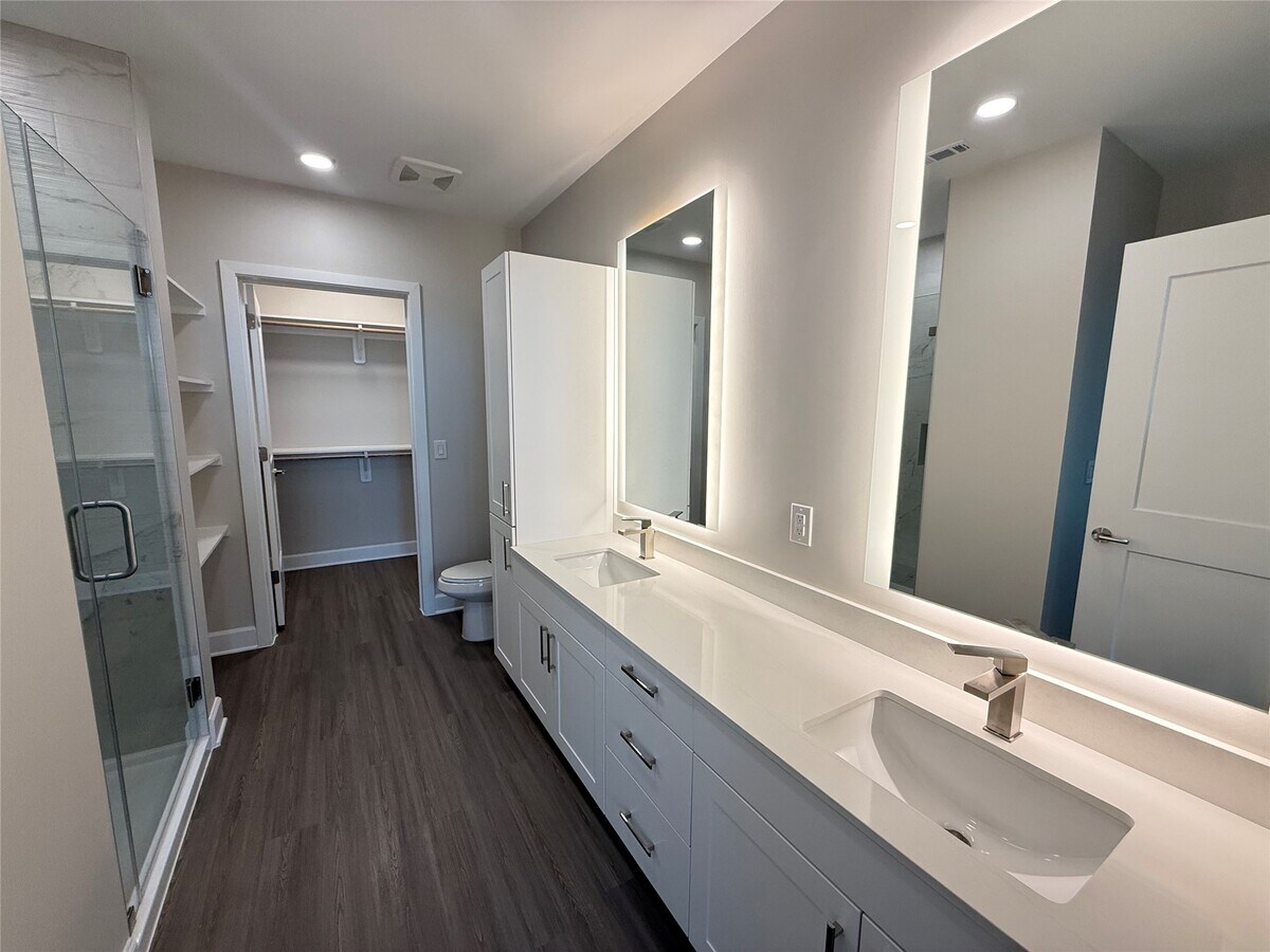 Photo - 716 Waugh Dr Unidad A10 805