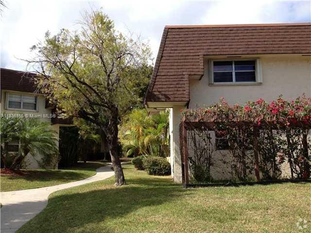 Building Photo - 13714 SW 90th Ave Unit 11 Rental
