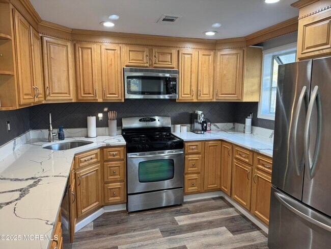 Photo - 28 Melrose Dr Unit 410