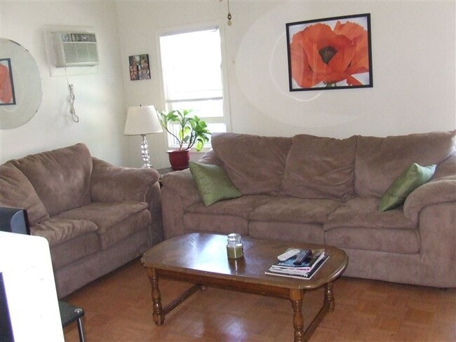 Photo - 1118 Michigan Ave