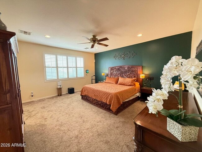 2245 W Clearview Trail