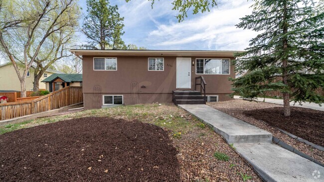 Building Photo - East Colorado City Charmer Rental