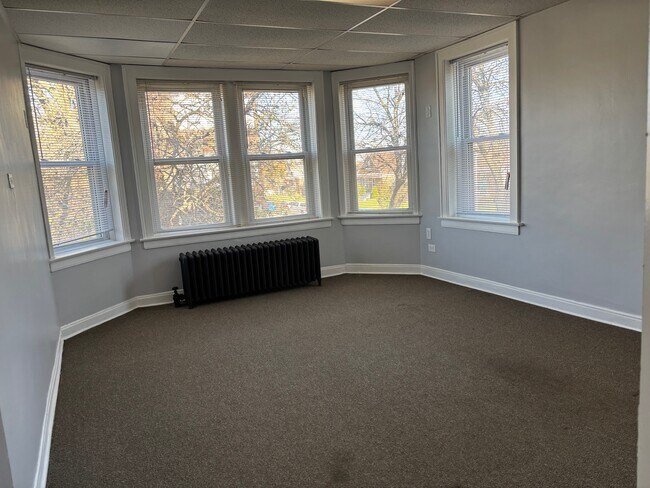 Photo - 10904 S Avenue D